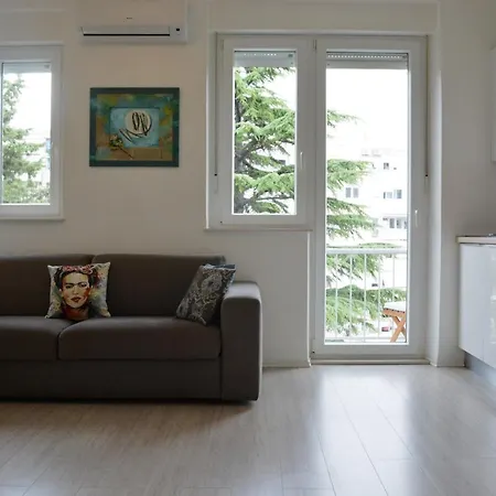 Seven Apartment